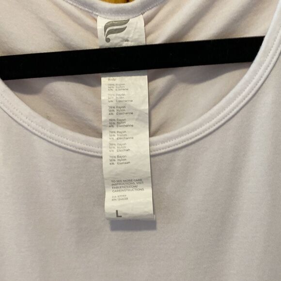 Fabletics shirred back stretchy tank - Picture 4 of 4